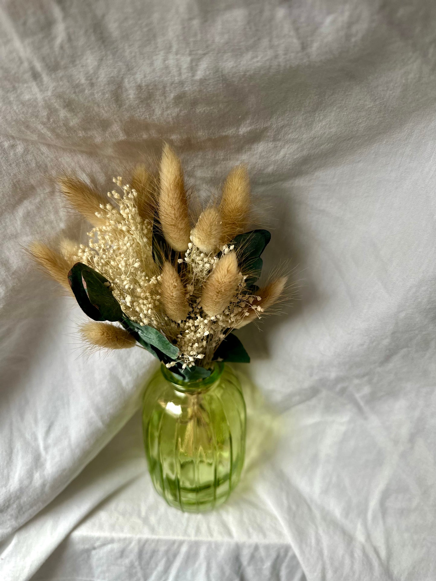 - Petit bouquet de lagurus avec vase -