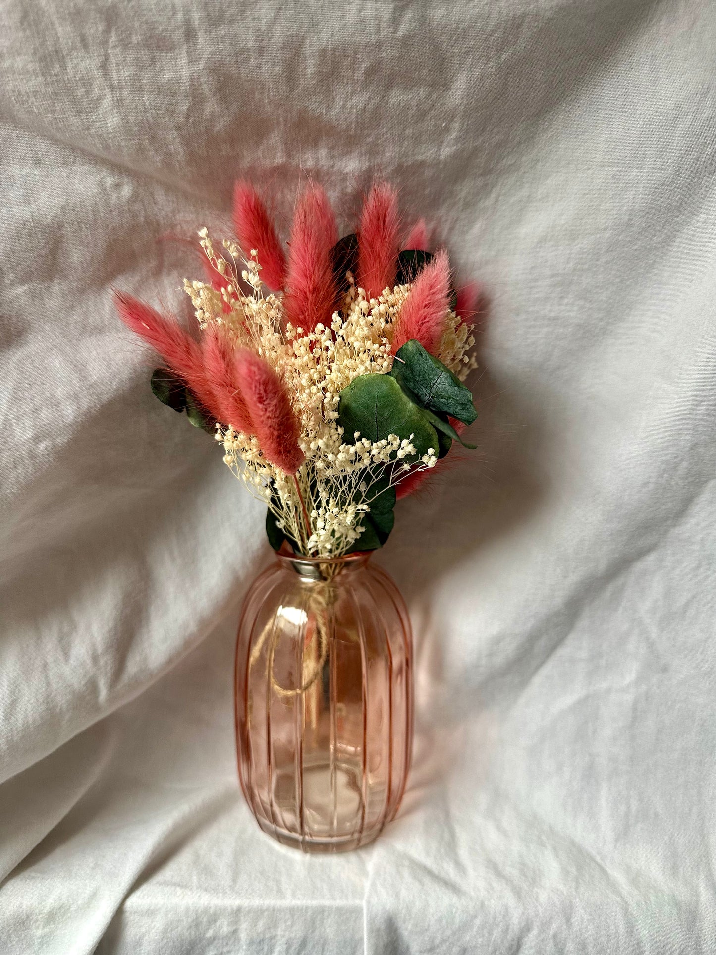- Petit bouquet de lagurus rose avec vase -